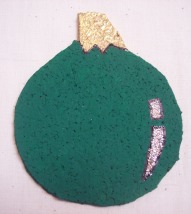 how to make a Christmas ornament coaster